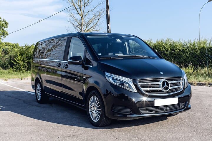 Departure Transfer from Rome to Rome Airport FCO in Private Van