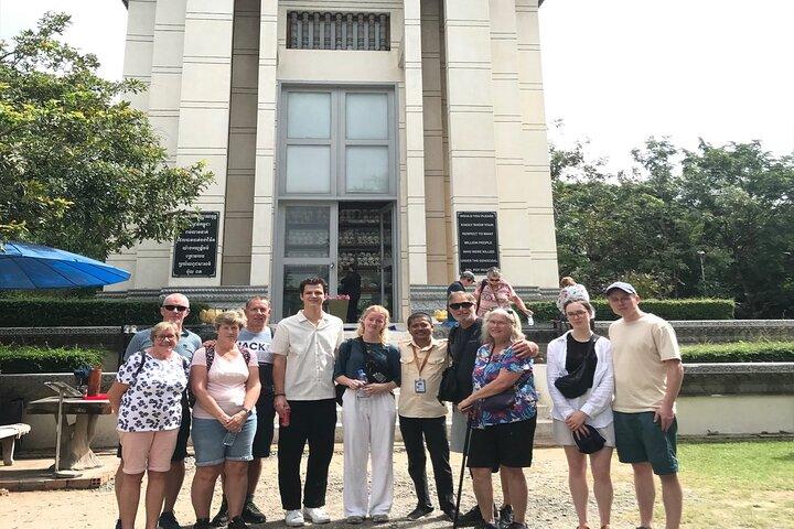 The killing field and Toul Sleng Genocide museum (S21) Tour