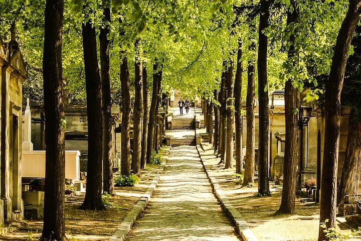 Private tour of Père Lachaise cemetery