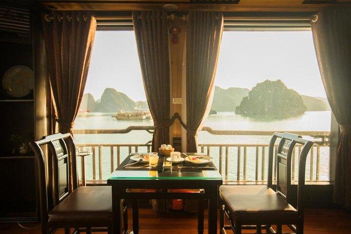 Cozy Boutique Cruise Lan Ha Bay & Cat Ba Island from HANOI
