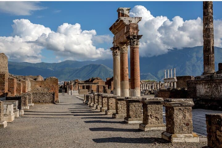 All Inclusive Pompeii, Pizza Class & Olive Oil Experience
