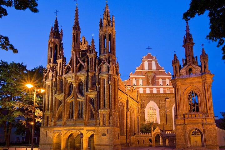 Vilnius Scavenger Hunt & Highlights Self-Guided Walking Tour