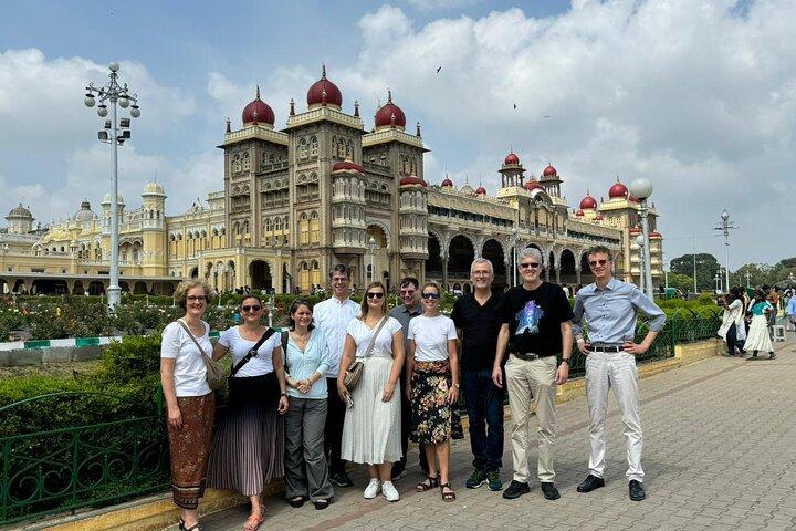 From Bengaluru: Guided Mysuru Day Tour with pick up and drop-off