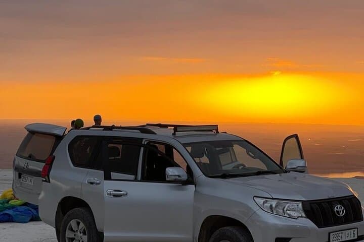 Paragliding experience in Agafay desert from Marrakech