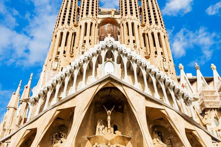 Sagrada Familia Exterior Tour