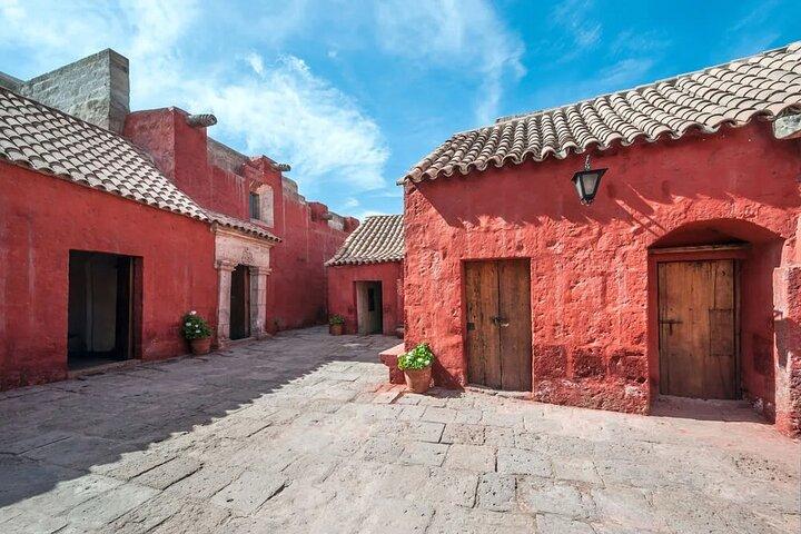 Tour to the Viewpoints and the Monastery of Santa Catalina