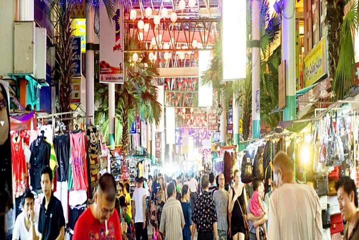Private Half-Day Batu Caves and Cutural Tour in Kuala Lumpur