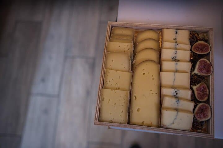 Discover French cheese, amazing wines and surprising pairings!