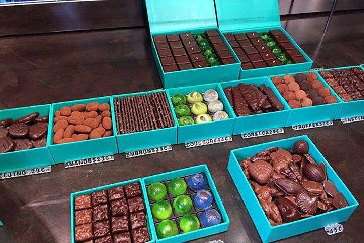Chocolate and pastry tour in the Marais / optional perfume exp.