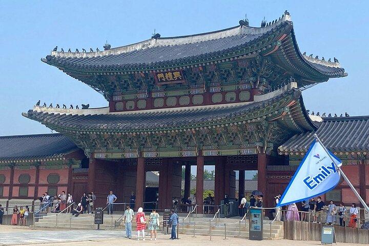 Seoul Cultural Tour - Kimchi Making, Gyeongbok palace with Hanbok