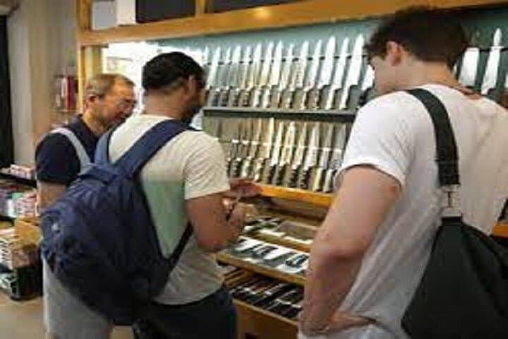 Kappabashi Knife Shopping Tour with Government-Licensed Guide