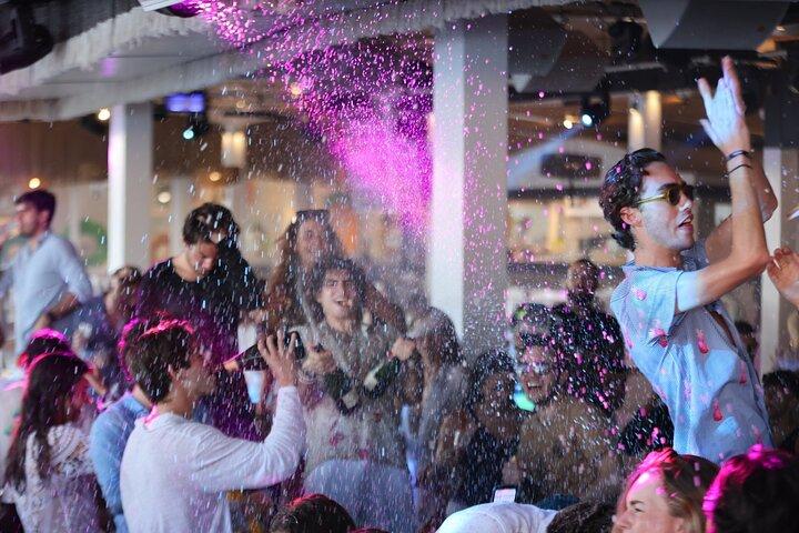 4 Hour Day Party at Beach Clubs in Mykonos