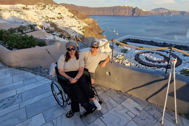 Santorini: 4hr Wheelchair Private Accessible Tour