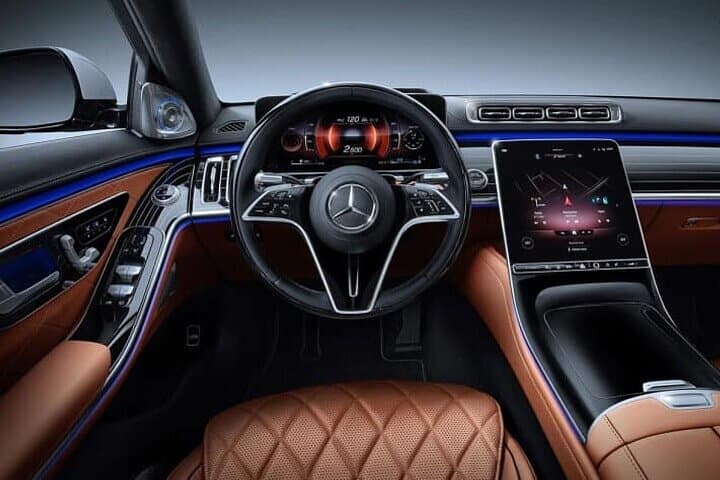 Milan eparture Private Transfer to Milan Linate LIN in Luxury Car