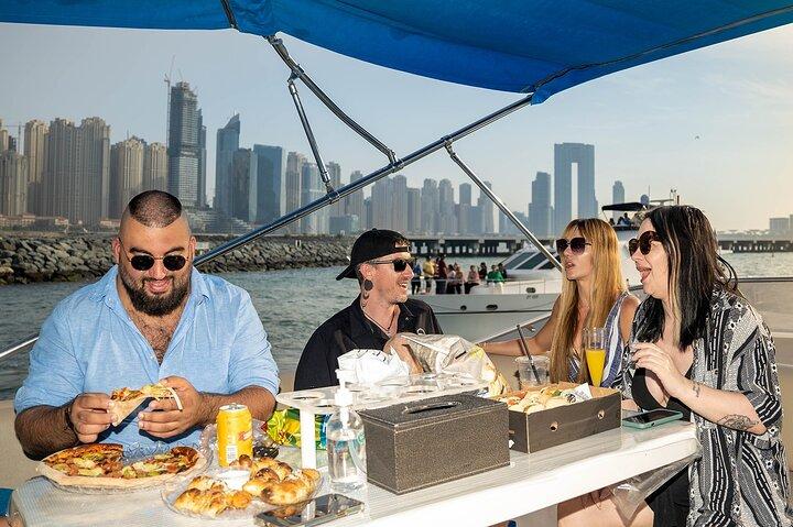 Private yacht Tour Dubai - Festive Cruise upto 28 people