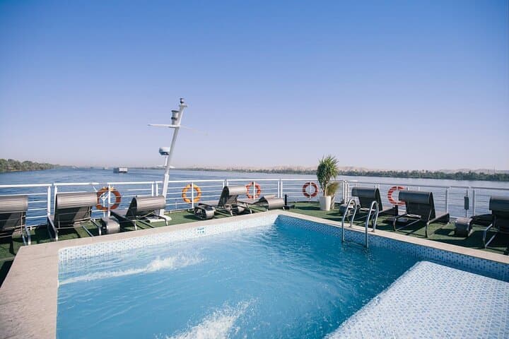 5 Days Nile Cruise From Luxor to Aswan 5*