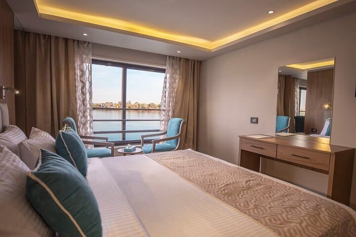 5 Days Nile Cruise From Luxor to Aswan 5*