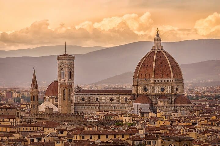 Private transfer: Naples to Florence with 2 hours for sightseeing