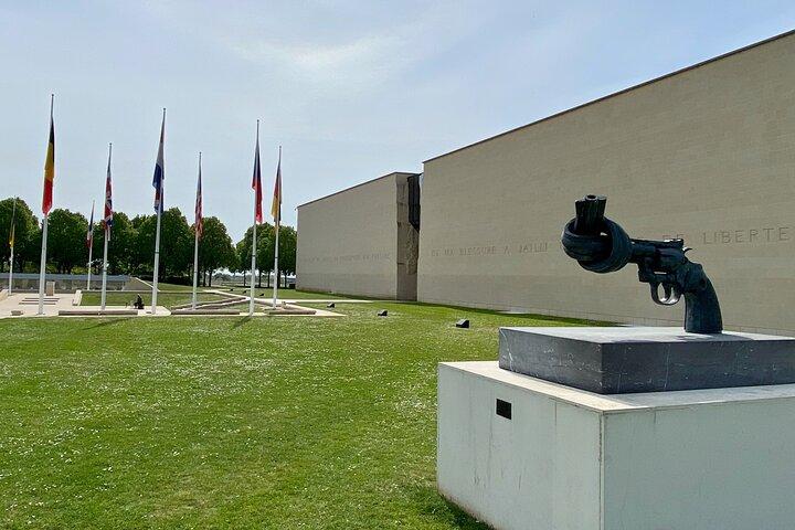 Private Normandy D-Day Omaha Beach & Top 6 Sights from Paris