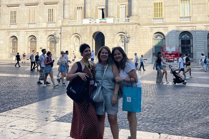 Welcome Private Chauffeured Tour with Licensed Guide