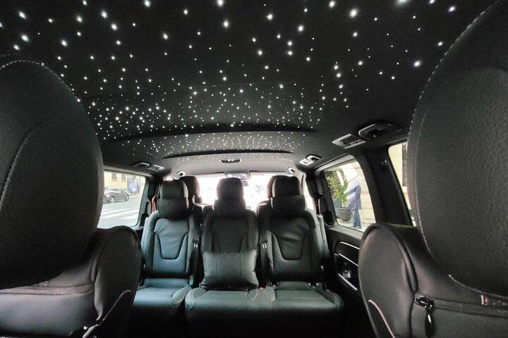 Paris Airport (CDG/ORLY) Transfer Minivan From or To Paris 1way