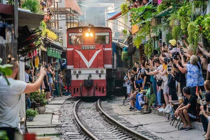 Hanoi Street Food Adventure: Train Street & Local Delights