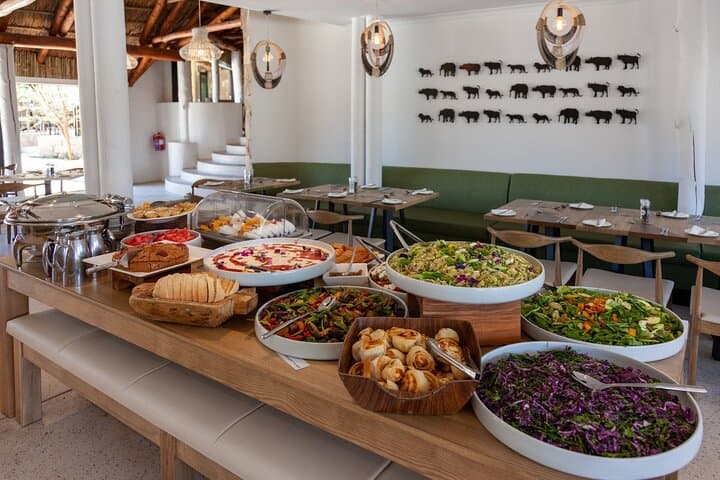 Big 5 game Reserve Safari with Lunch and Wine tasting