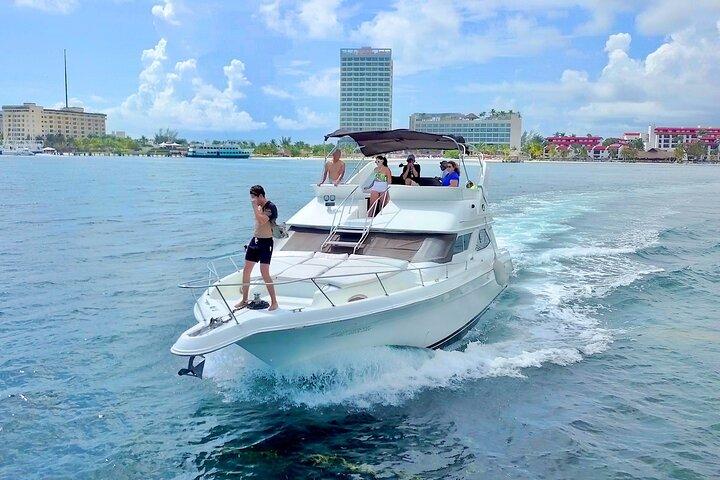 Isla Mujeres snorkeling tour on Exclusive 46ft Yacht in Cancun