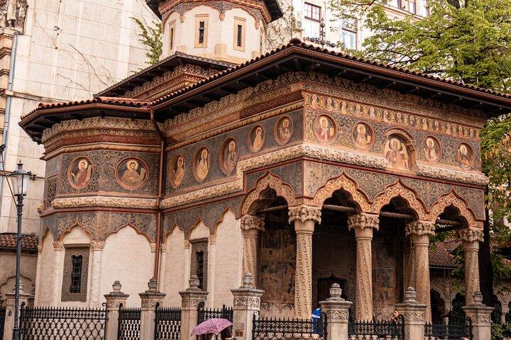 Bucharest Old Town Walking Tour with Damian Anfile