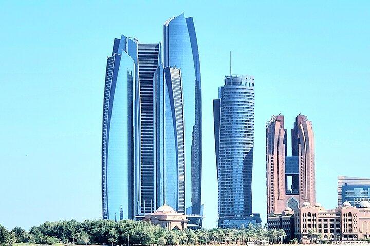 Guided City Tour of Abu Dhabi with Sheikh Zayed Mosque