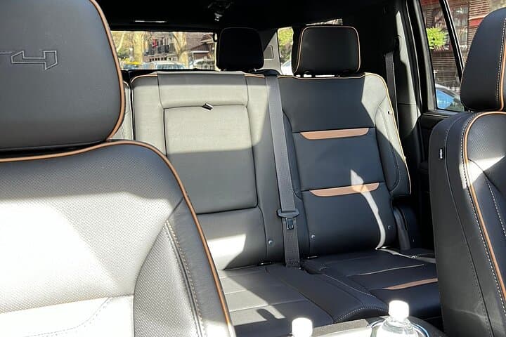 Round Trip Luxury VIP Car Service JFK, LGA, EWR All fees included