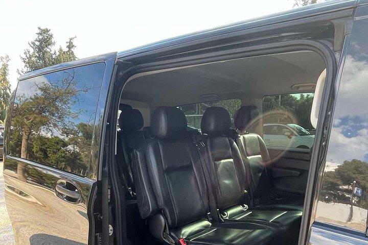 Private Transfer from/to Santorini Port and Airport