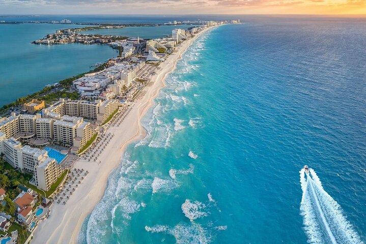Cancun Airport and Royalton Splash Riviera Cancun Private Shuttle