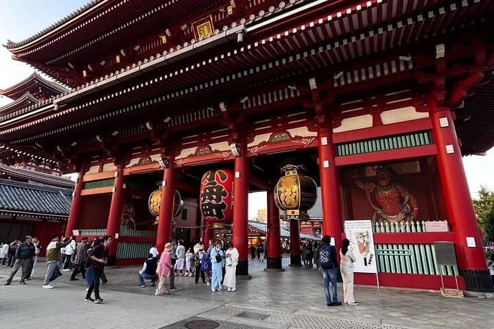 Tokyo: Old Town Asakusa Guided Tour -Senso-ji Temple Visit