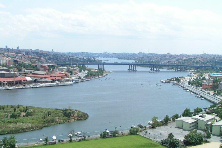 Byzantine Istanbul & Balat Tour with Bosphorus Boat and Cable Car