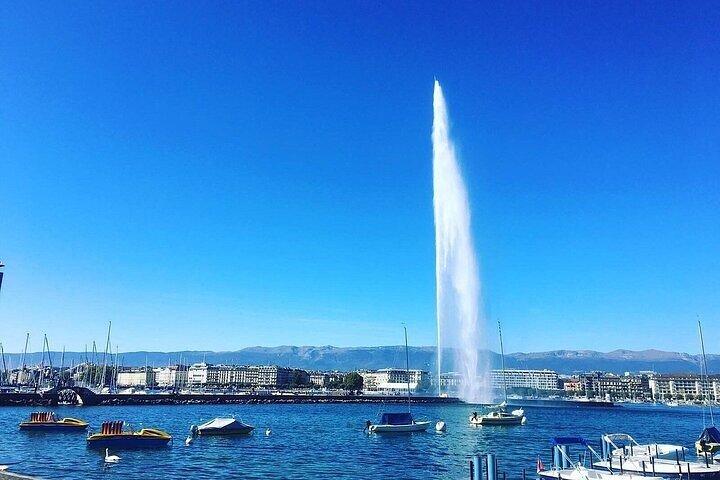 Geneva: Sightseeing of top Places Tour Electric TukTuk 1H15 tour