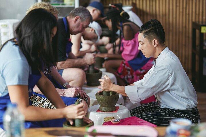 Thai Cooking Class Bangkok: Choose 5 Dishes + Market Tour