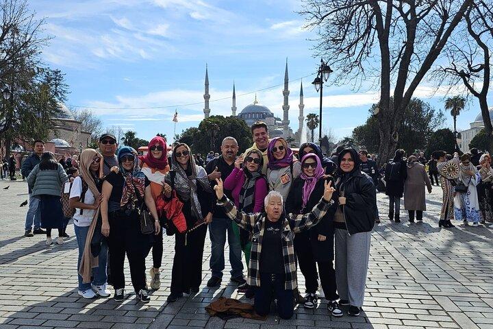 PRIVATE/ Small Grp Fully Guided Tour with TRAM to save time