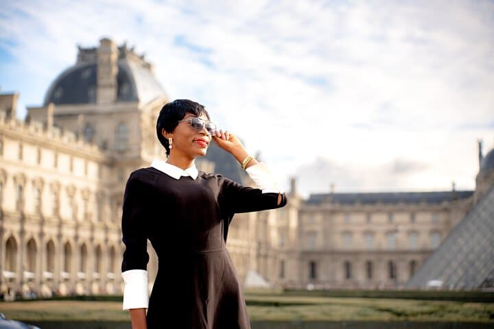 Paris: Your Own Private Photoshoot at Louvre Museum