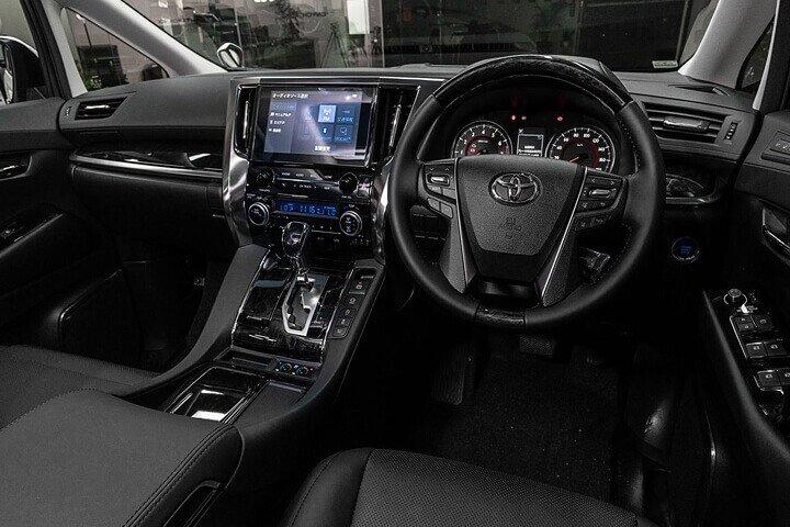 Departure by Private Minivan from Osaka City to Itami Airport ITM