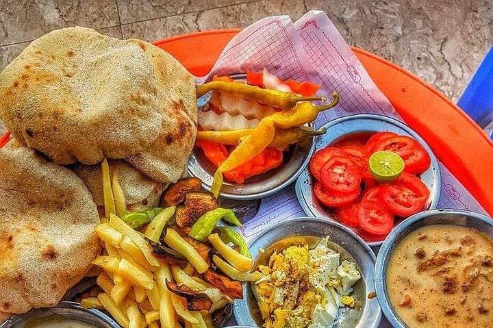 Cairo at night with food tour - koshare, falafel,Shawarma,