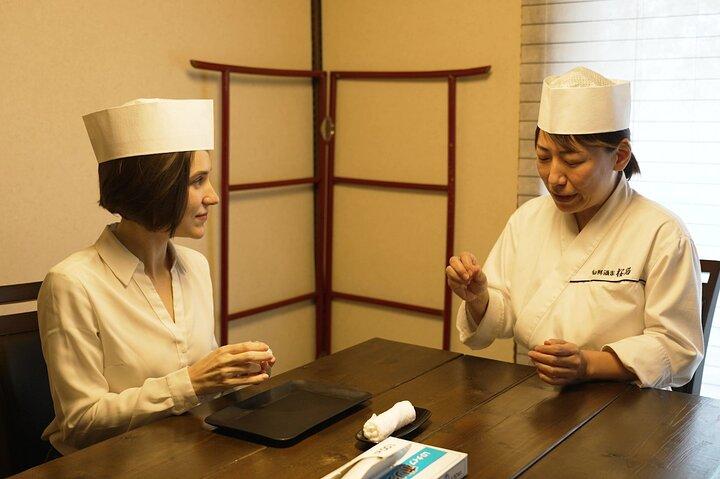 Taught by a professional! Making sushi with Hakodate's Fresh Fish