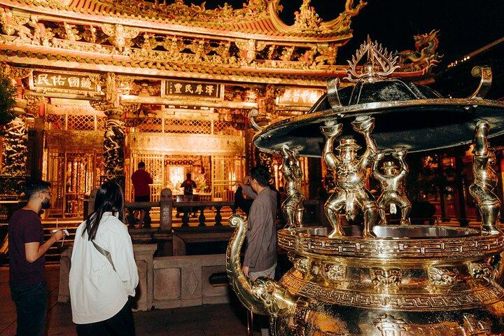 Taipei's Origin & Longshan Temple - Taiwan Cultural Walking Tour
