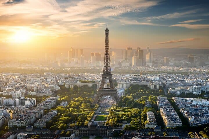 Paris: Eiffel Tower Summit Access