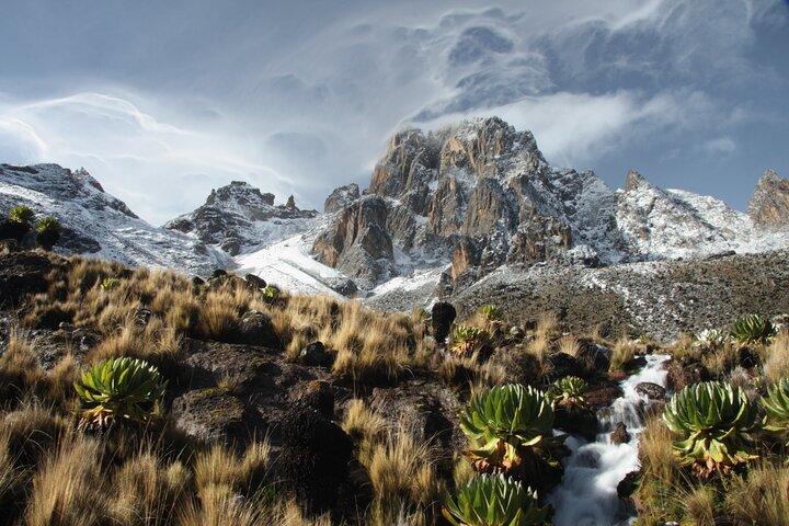 5 Days Mount Kenya Climbing Via Chogoria Sirimone Route