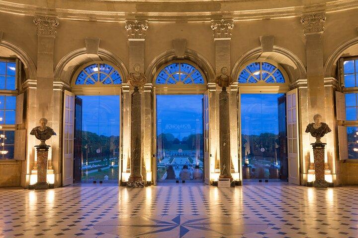 Luxury Evening Dining Experience at Chateau de Vaux-le-Vicomte