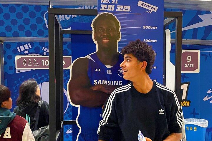 Sports Match in Seoul with Guided K-Food Experience
