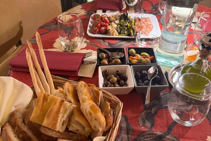 Rome VIP Wine and Food Tasting in a 2,000 Year Old Roman Cistern