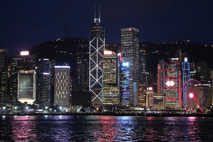 Hong Kong Full-Day Private Walking Tour with a Local Guide