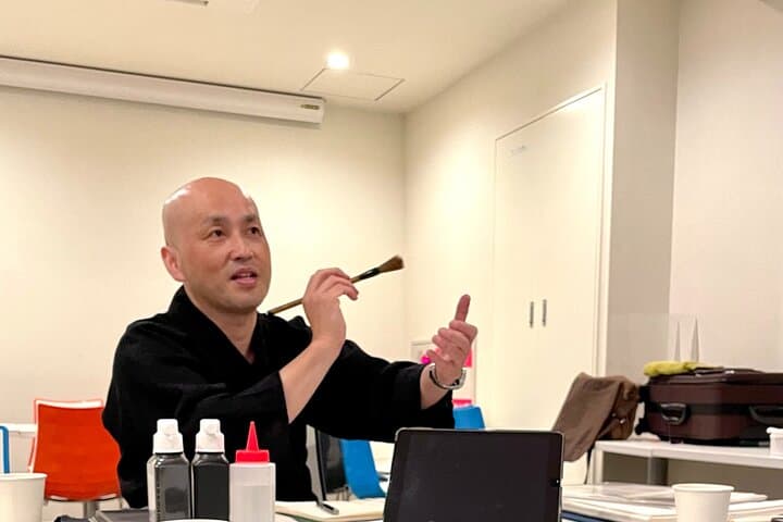 Japanese Calligraphy Experience in Osaka